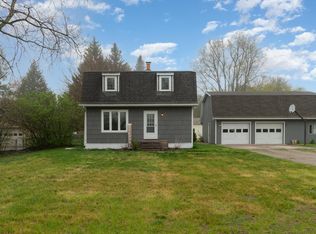 2971 E Lydia St, Midland, MI 48640