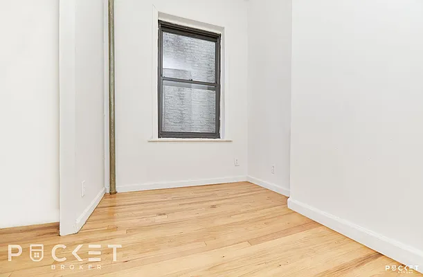 Rented by PocketBroker Inc | media 25