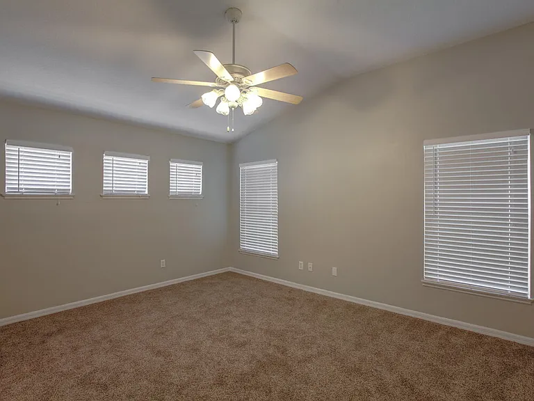 4232 Forest Island Dr — Photo 11