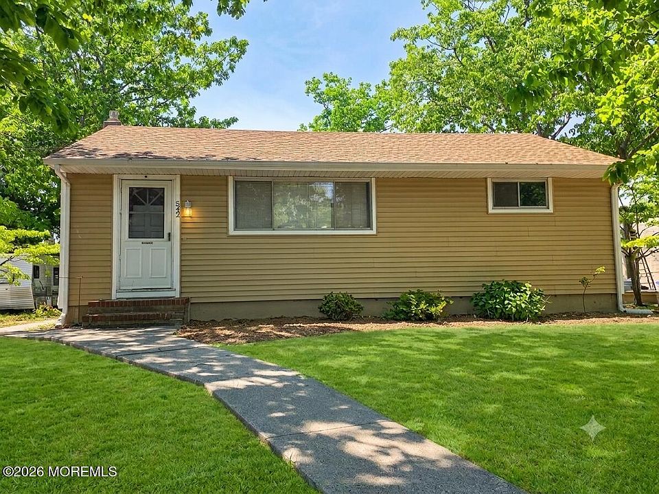 1st image of 542 Jackson Avenue