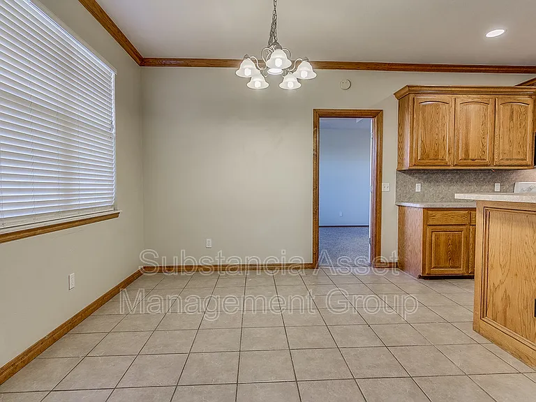 901 NE 26th Ct — Photo 8