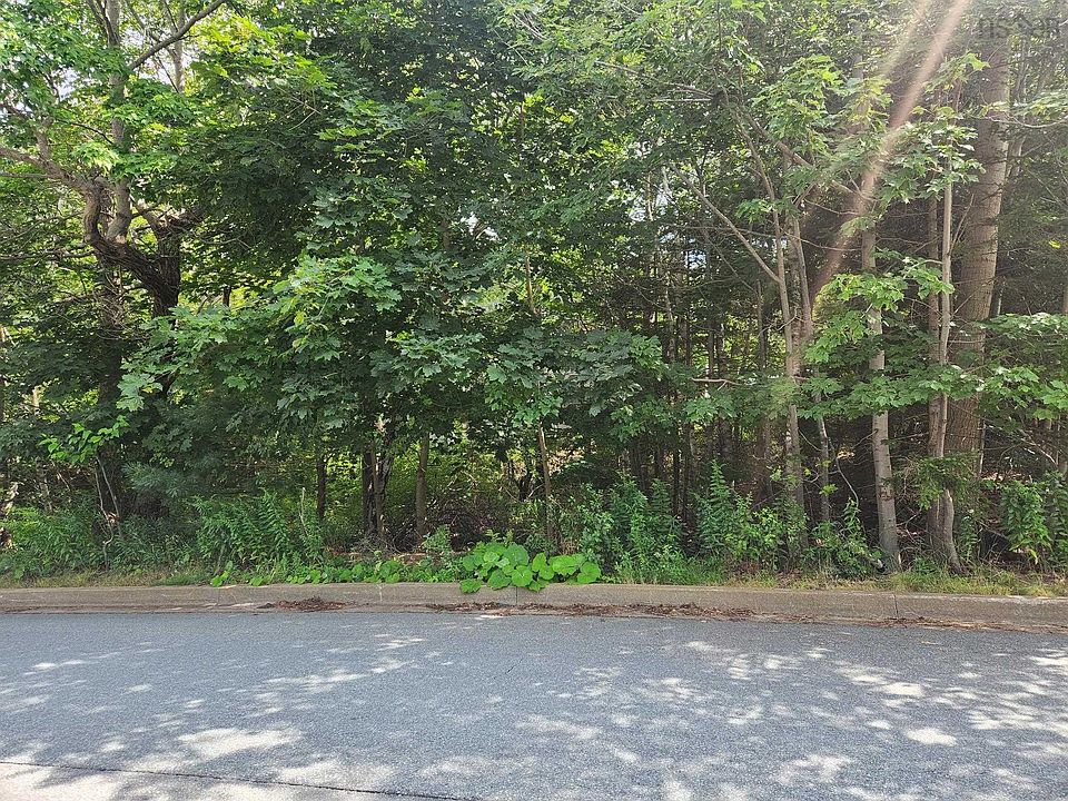 1st image of 1 Pinehaven Dr