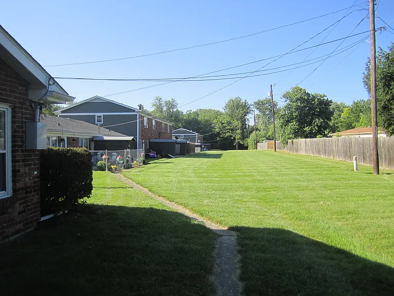 Emerton Place Townhomes — Photo 12