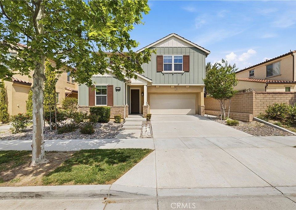 1st image of 3231 E La Avenida Dr