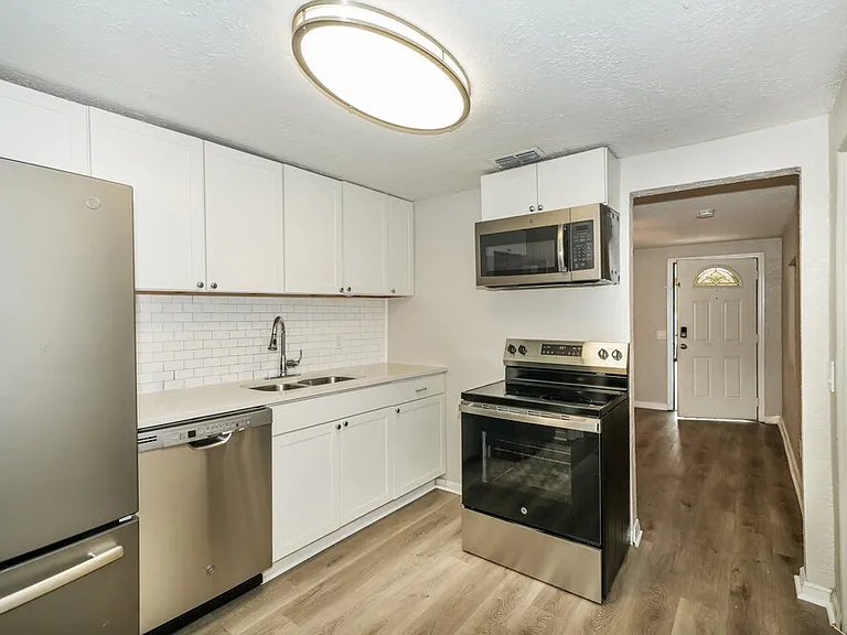 1809 E Sitka St — Photo 7