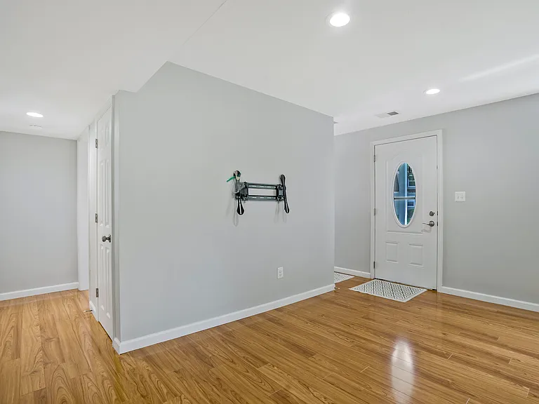 6024 Rixey Dr — Photo 12