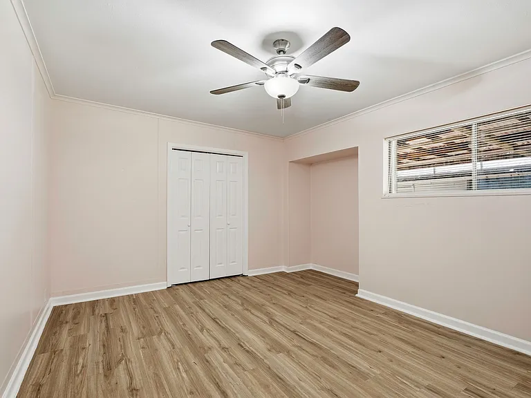 207 N Hartsdale Ave — Photo 18