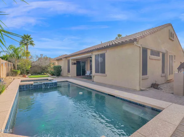 3810 E LATHAM Court, Gilbert, AZ 85297