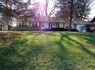 1010 College Ave, Clinton, IA 52732