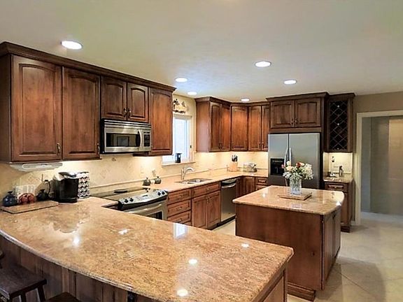4th image of 3166 Ibis Ct