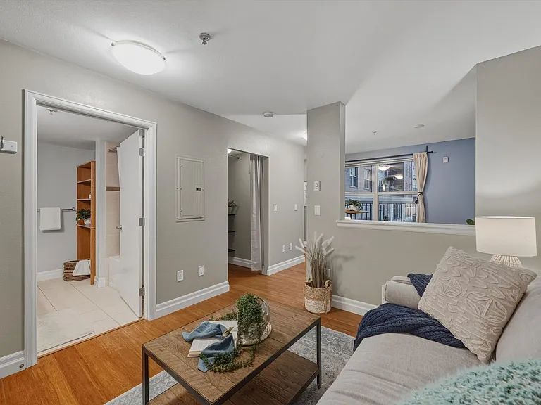 960 Harris Ave #307 — Photo 18
