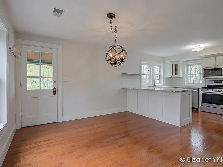 2021 Jefferson Dr SE #RR — Photo 4