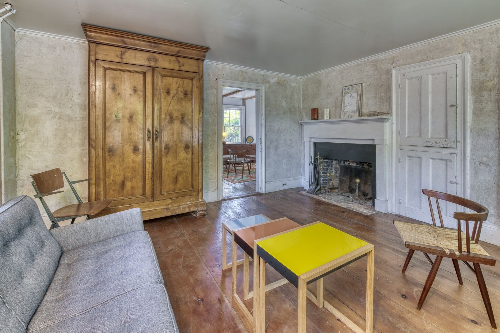  ground floor bedroom with fireplace