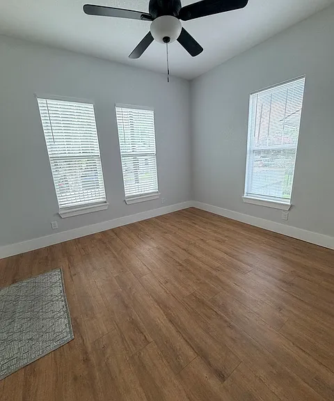 439 Dunning Ave — Photo 8