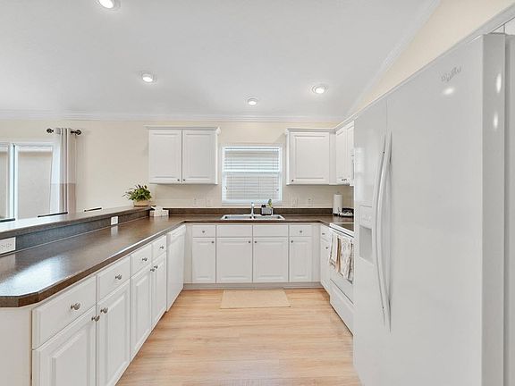 4th image of 1107 Barrineau Pl