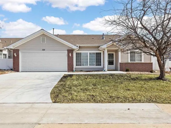 1131 74th St NE, Cedar Rapids, IA 52402