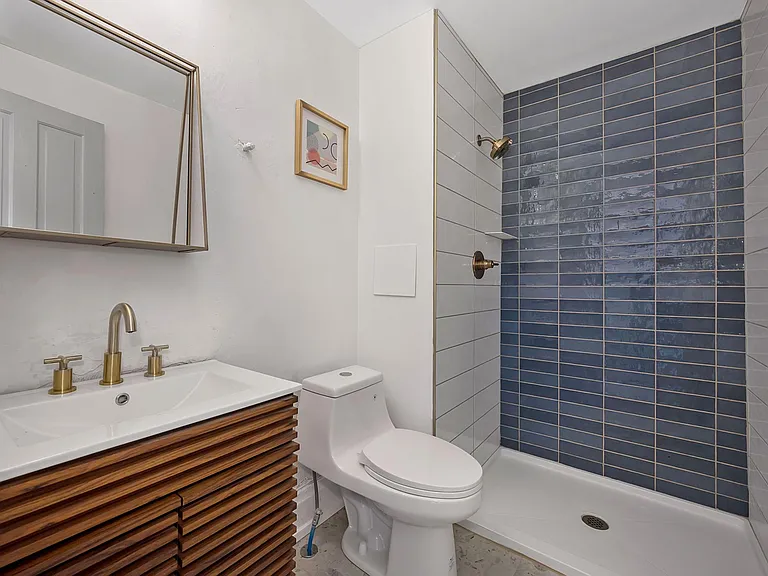 4431 Allison St #6 — Photo 3