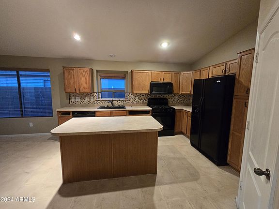 4th image of 166 E CLAIRIDGE Drive