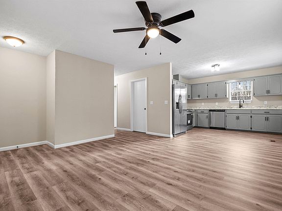 2nd image of 571 Angel Dr S