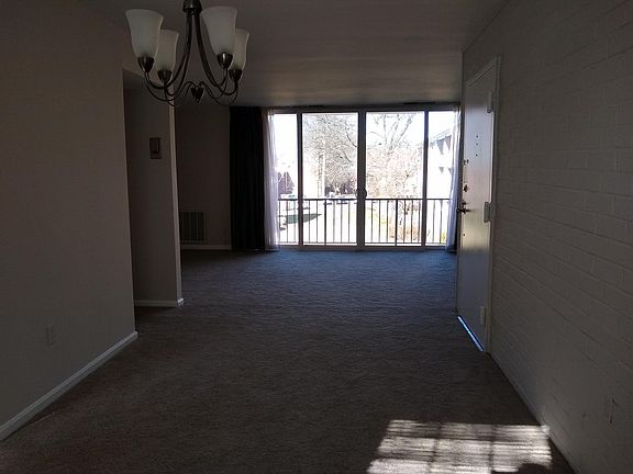 3rd image of 774 Quince Orchard Blvd