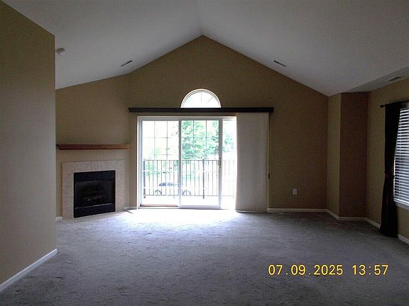 2nd image of 3208 Primrose Ln
