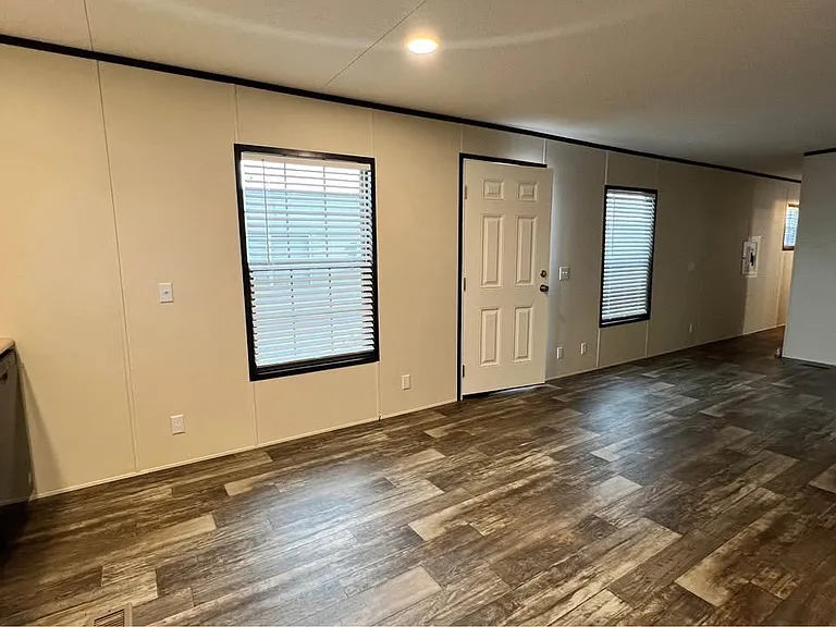 25214 Gratiot Ave #141 — Photo 12