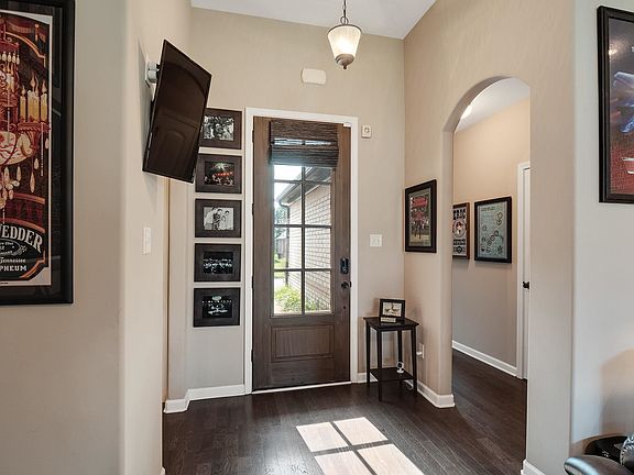 3rd image of 185 Dogwood Springs Dr