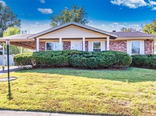 2510 Dimus Dr, Fenton, MO 63026