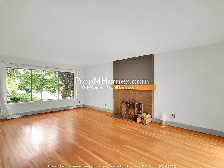 1448 Greentree Cir — Photo 3