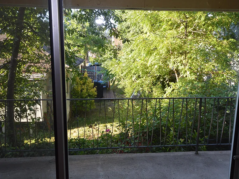 2661 Portland St #8 — Photo 7