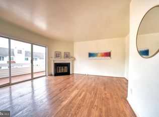 9821 Lake Shore Dr, Montgomery Village, MD 20886