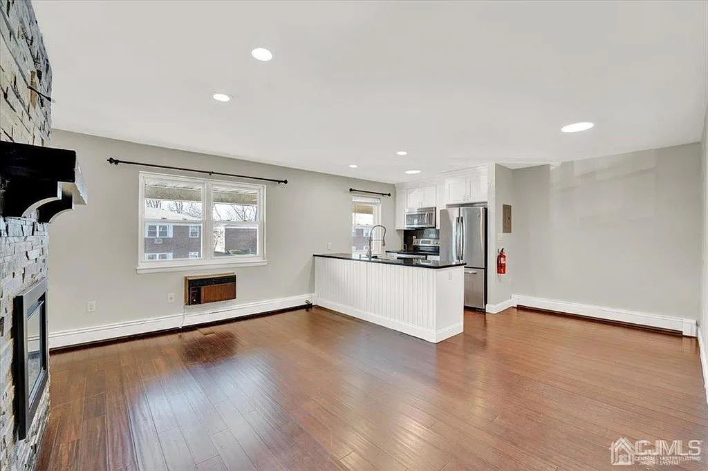 1 bed, 1.0 bath, 672 sqft, $1,900 — Photo 4