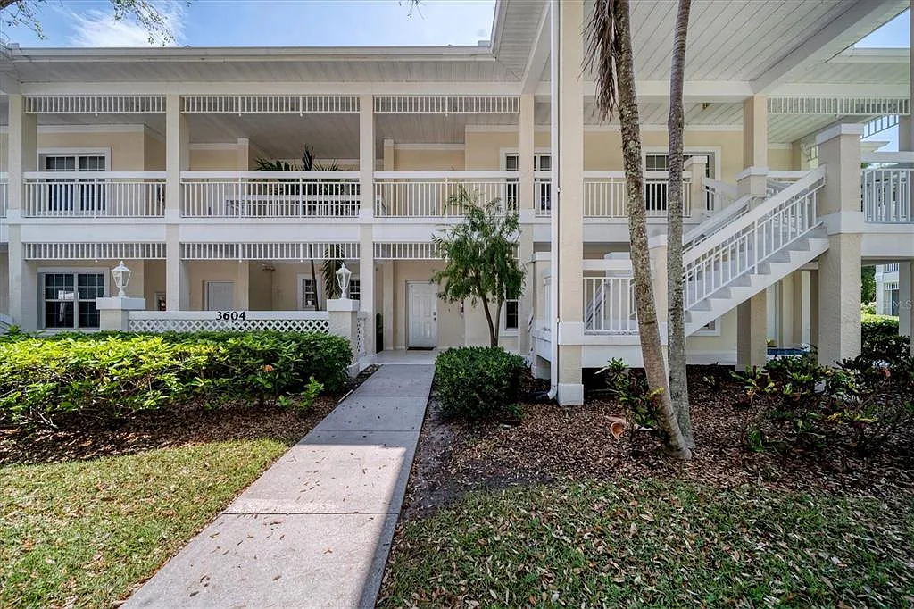 2 bed, 2.0 bath, 1114 sqft, $3,000 — Photo 3