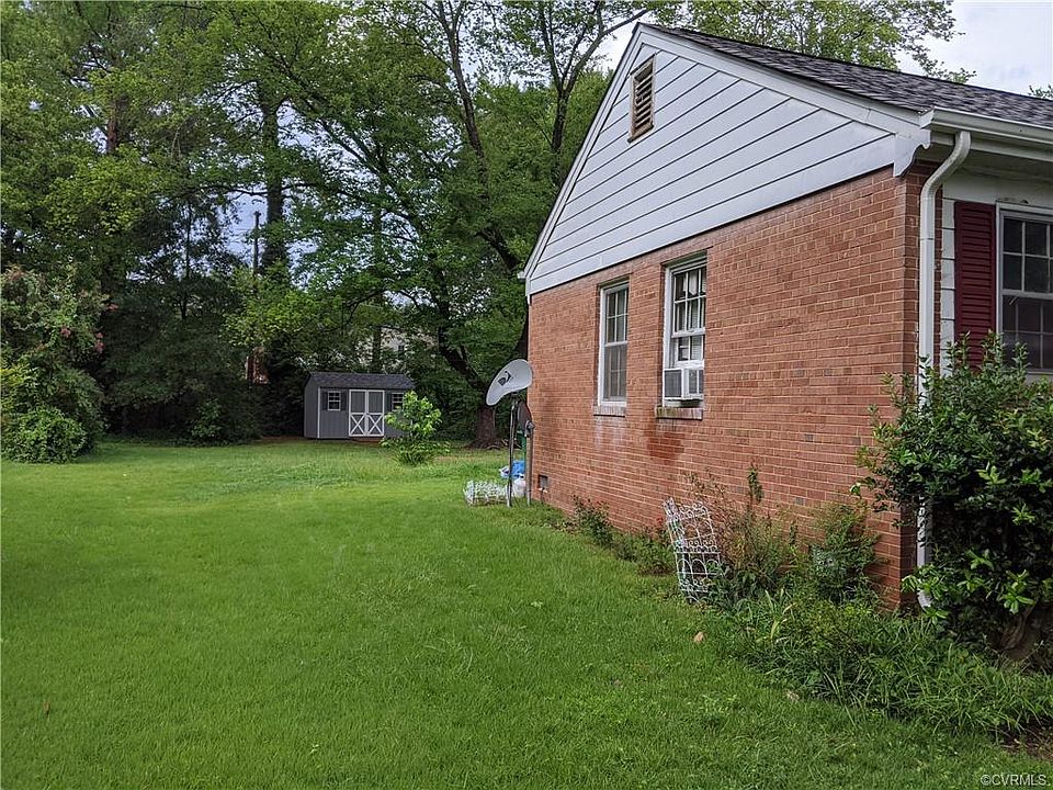2nd image of 8310 Erma Ln