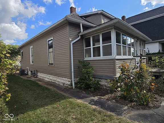 2nd image of 1008 S 18th St