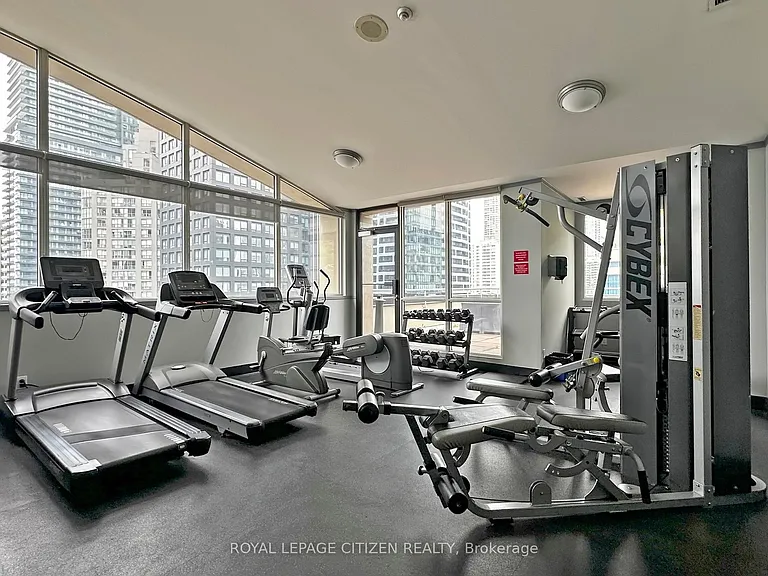 555 Yonge St #302 — Photo 22