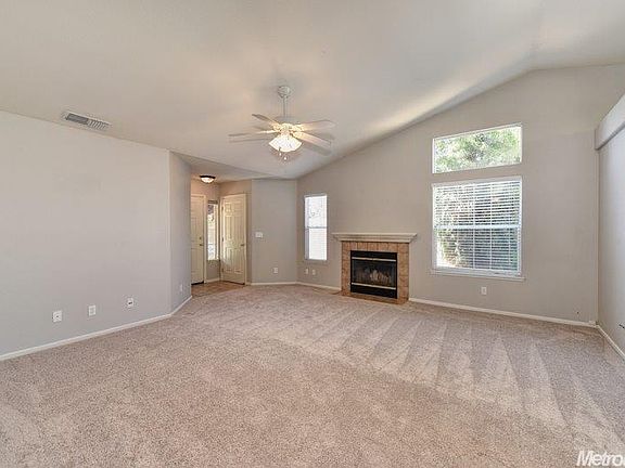 4th image of 1495 Larkflower Way
