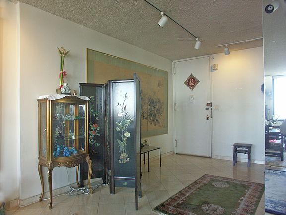 ENTRY FOYER