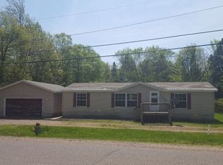 126 Midway Dr, Negaunee, MI 49866