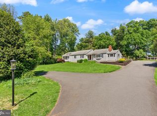 815 Seneca Rd, Great Falls, VA 22066