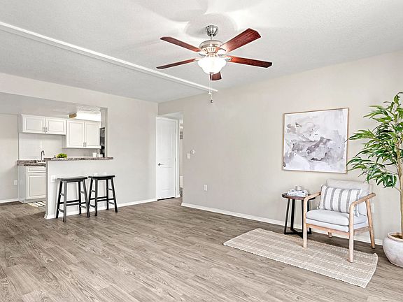 Our spacious living rooms are your canvas to create the life you've always dreamed of. Cozy corners, big ideas, and room to roam.