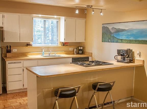 4th image of 1200 Wildwood Ave #21