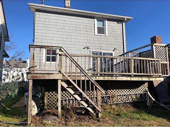 4th image of 76 Raymond Ave