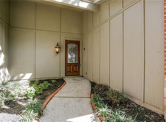 3rd image of 2916 Wentwood Dr