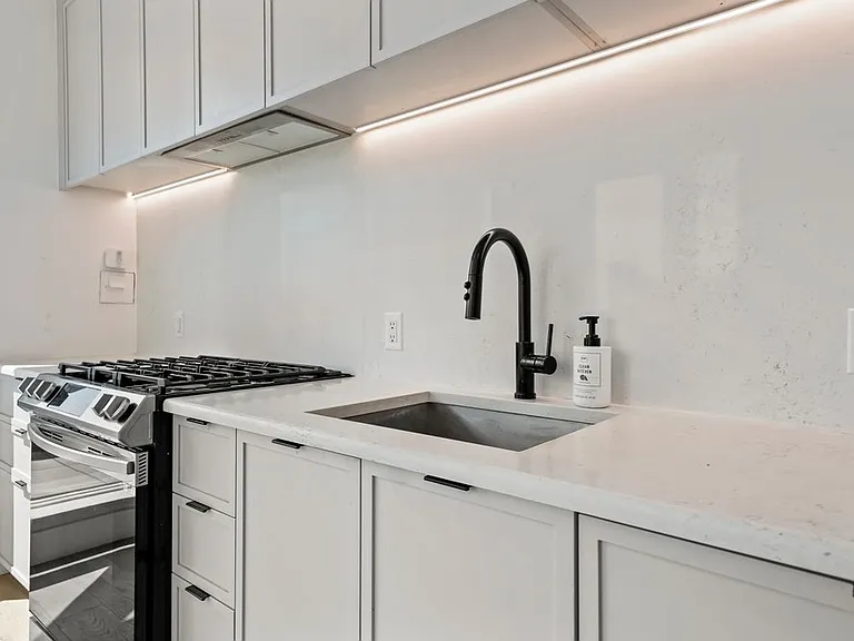 323 Lenox Rd #PHA — Photo 5