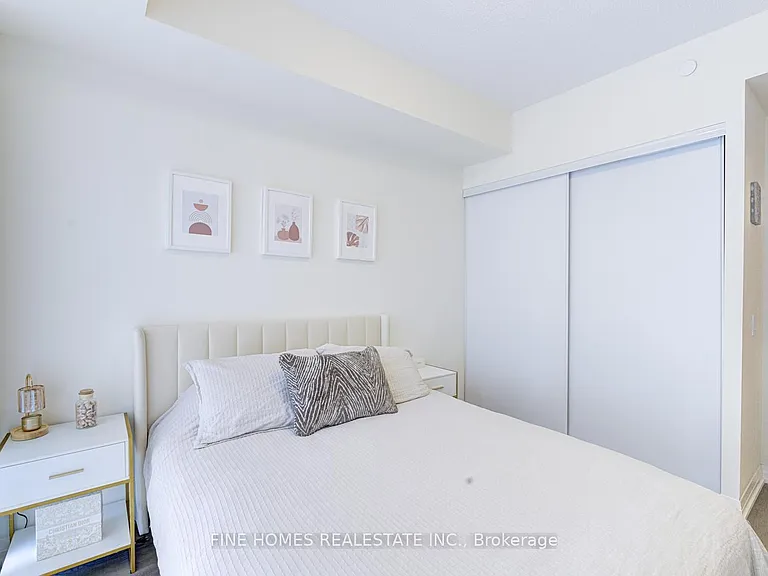 9000 Jane St #1903 — Photo 20