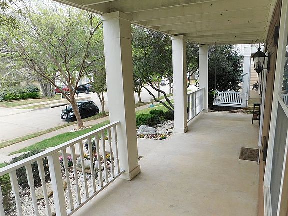 4th image of 10124 Cherry Hill Ln