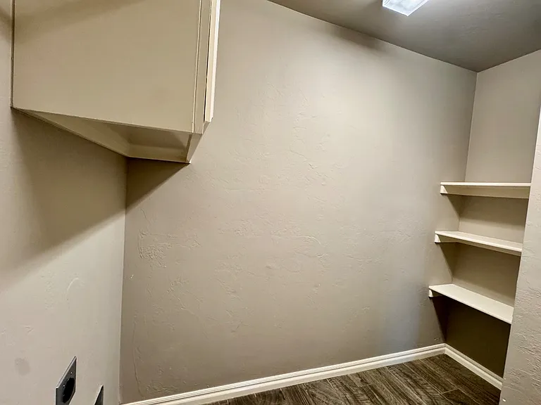 8109 NW 160th Ter — Photo 16