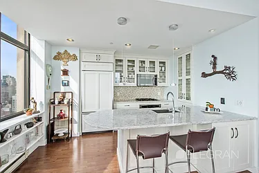 Sold by (Legacy) Elegran