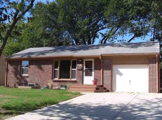 1921 S Pinecrest Ave, Wichita, KS 67218